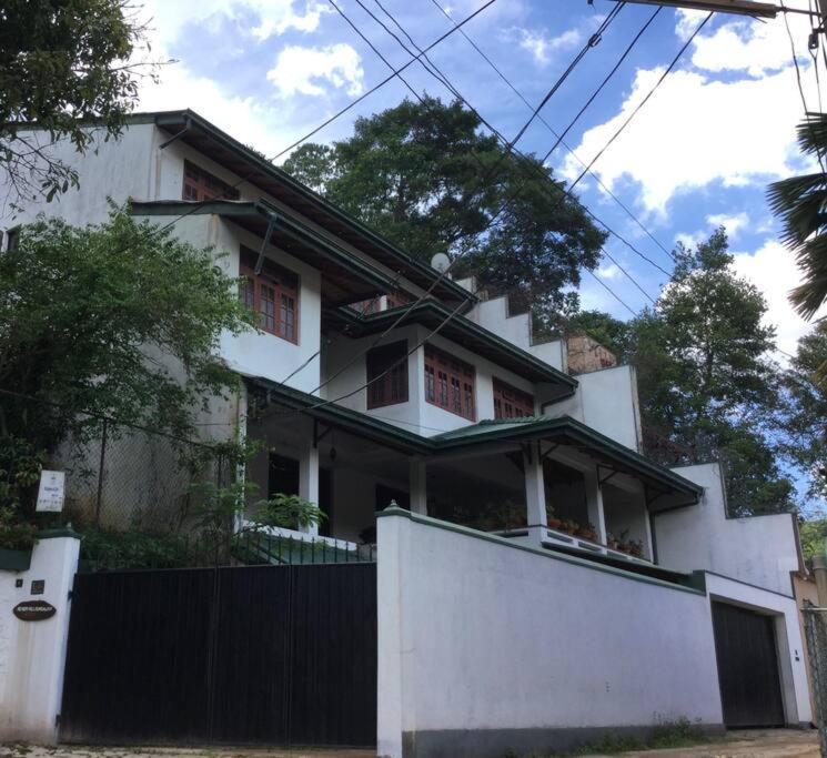 Reverie Hill Bungalow, Kandy Exteriör bild